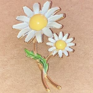 Weiss Vintage Flower brooch